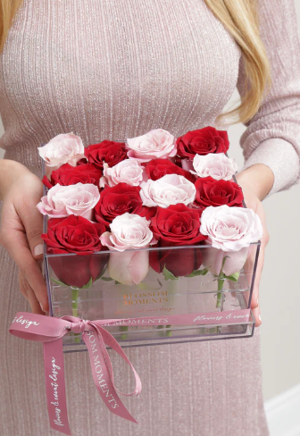 Acrylic red and pink roses from Blossom Moments