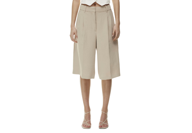The Effortless Short™ Knee Relaxed pleated crepe shorts